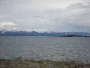 Picture of Yellowstone Lake.