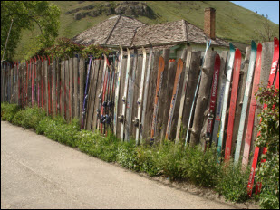 Picture of the ski fence.